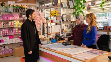 Кадр из Клюквенный щербет 129 серия